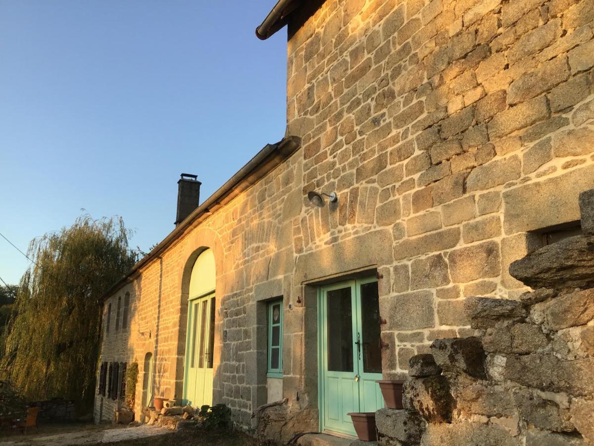 Le Noyer Bed & Breakfast Rougnat Bagian luar foto