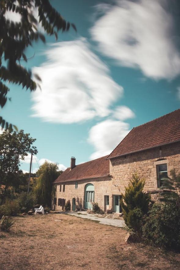 Le Noyer Bed & Breakfast Rougnat Bagian luar foto