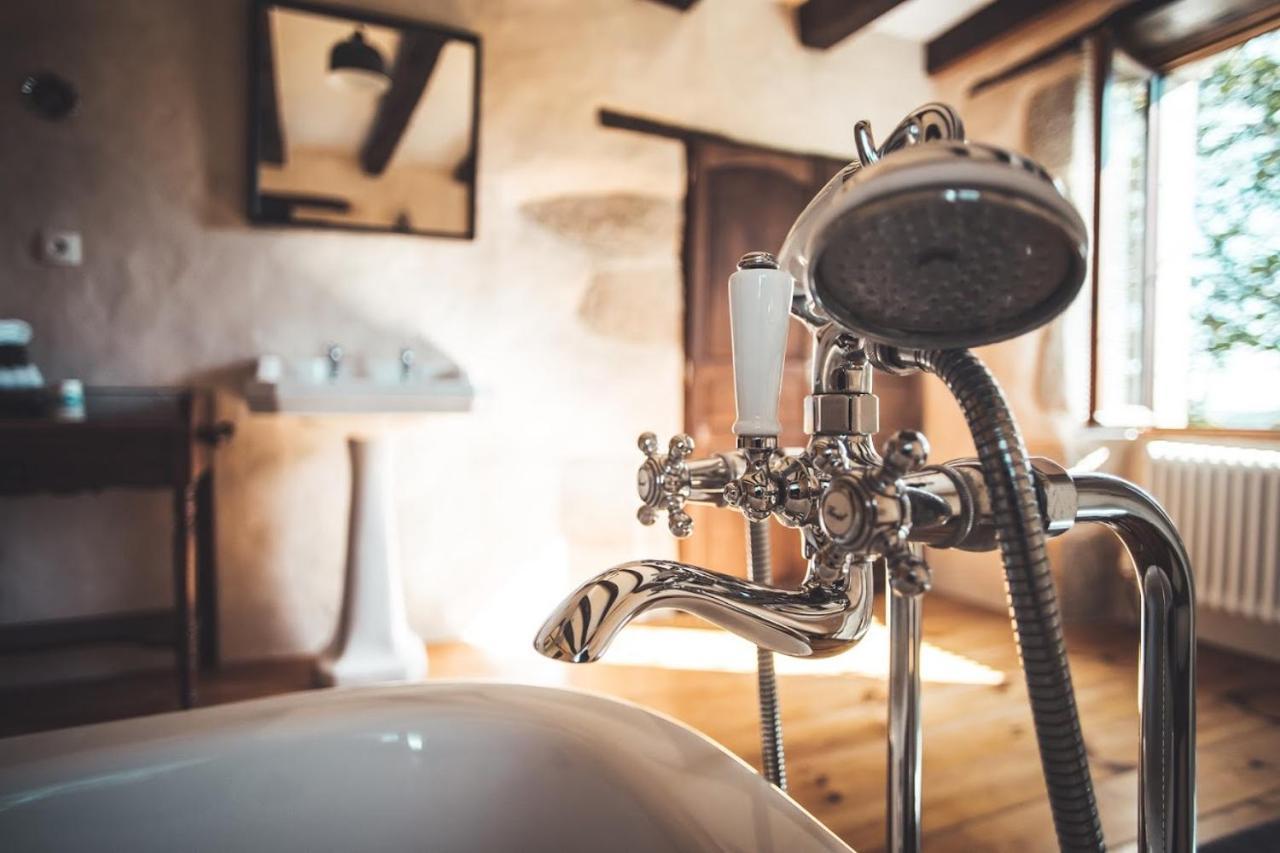 Le Noyer Bed & Breakfast Rougnat Bagian luar foto