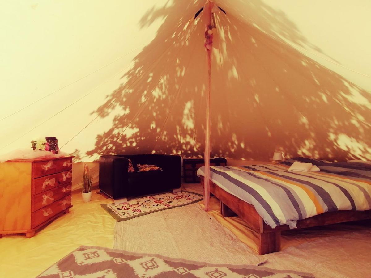 Le Noyer Bed & Breakfast Rougnat Bagian luar foto